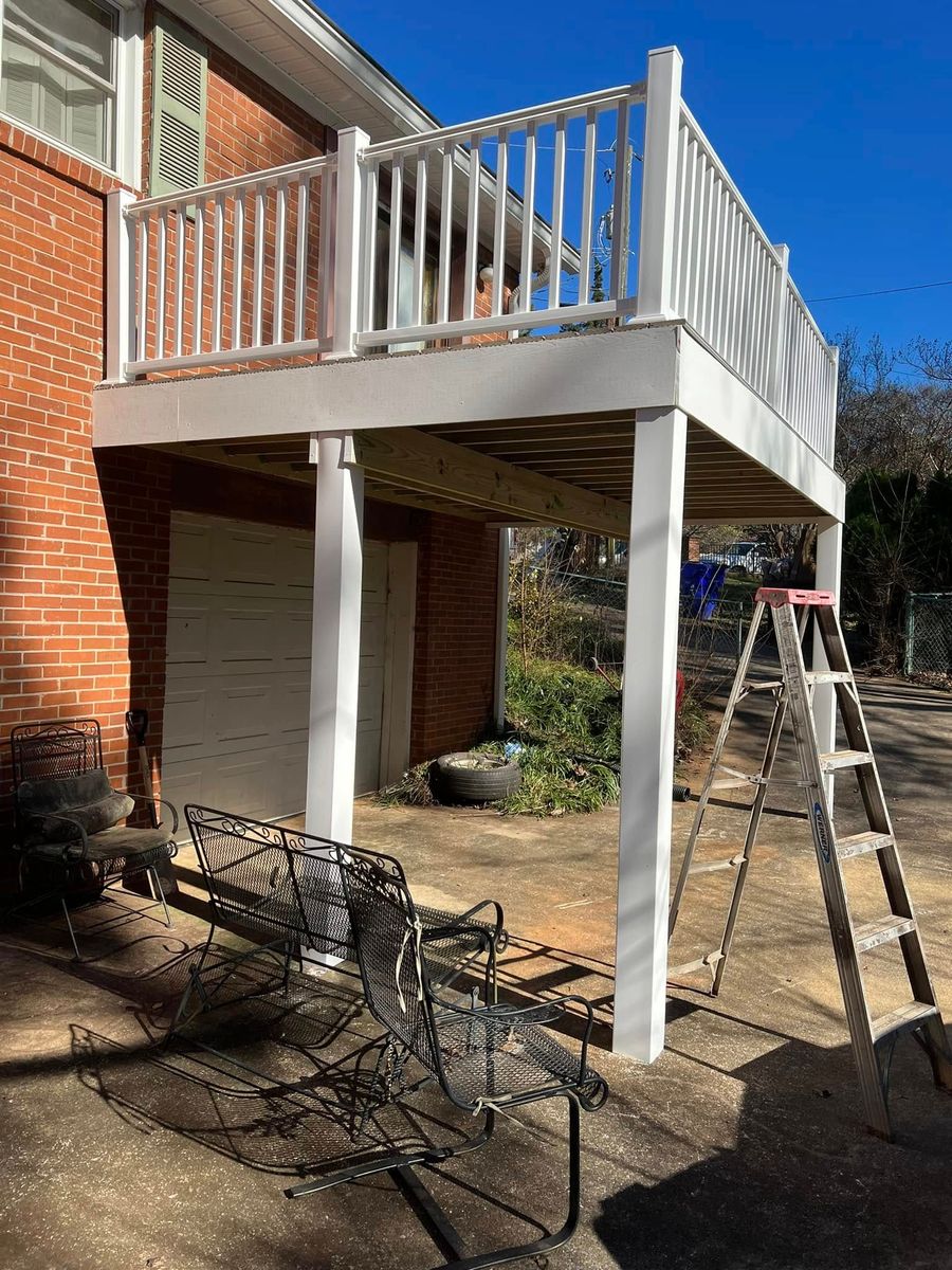 Deck Construction for Palmetto Fence in Greenville, SC