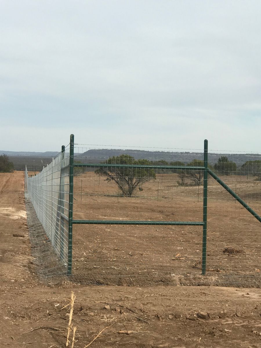 High-Game Fencing for 5-7 Fencing & Construction in Madisonville, TX