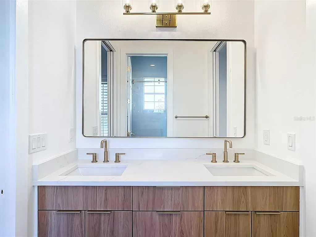 Bathroom Remodeling for Revitalize Real Estate in Tampa, FL