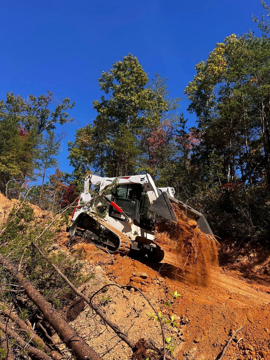 Site Grading for Dutch Mountain Excavating in Sevierville, TN