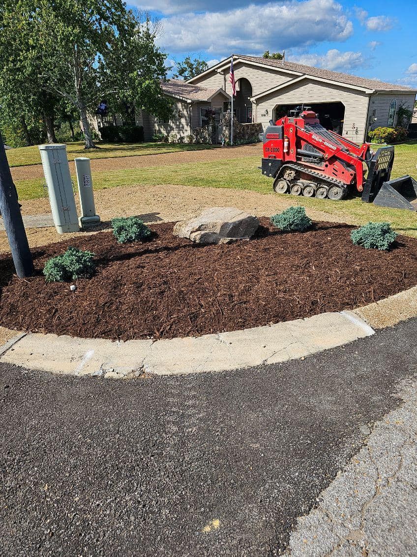 Mulch Installation for Mtn. View Lawn & Landscapes in Chattanooga, TN