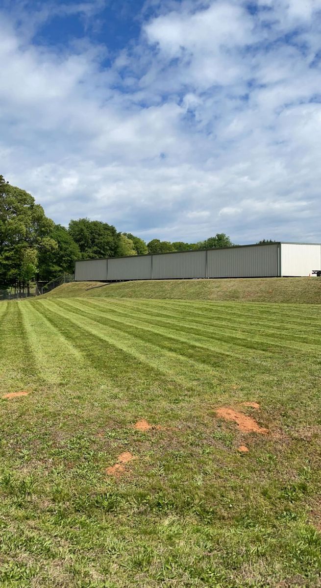 Lawn Maintenance for Peach State Landscaping in Hartwell, GA