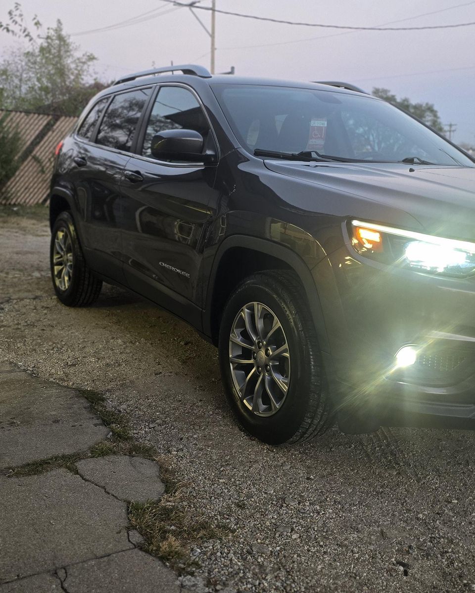 Full Detail Service for Luxury Auto Detail in Peoria, IL