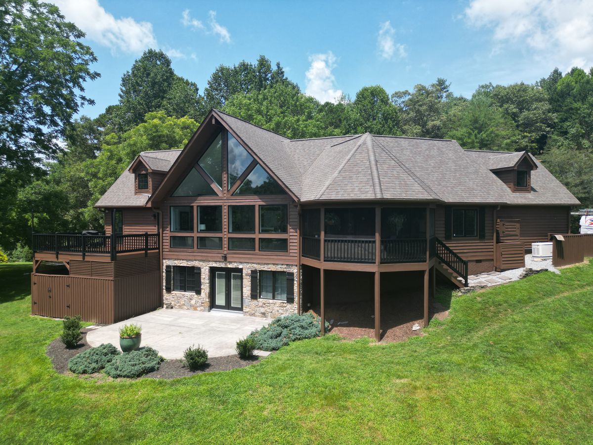 Exterior Painting for JV Painting Services LLC in Hendersonville, NC