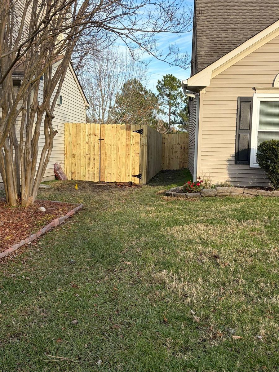 Fence Installation for RedLine Fencing in Moyock, NC