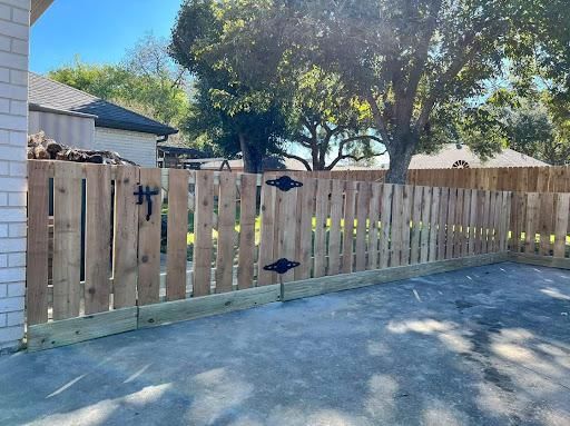 3 or 4 Board 5ft Fence for Pride Of Texas Fence Company in Brookshire, TX