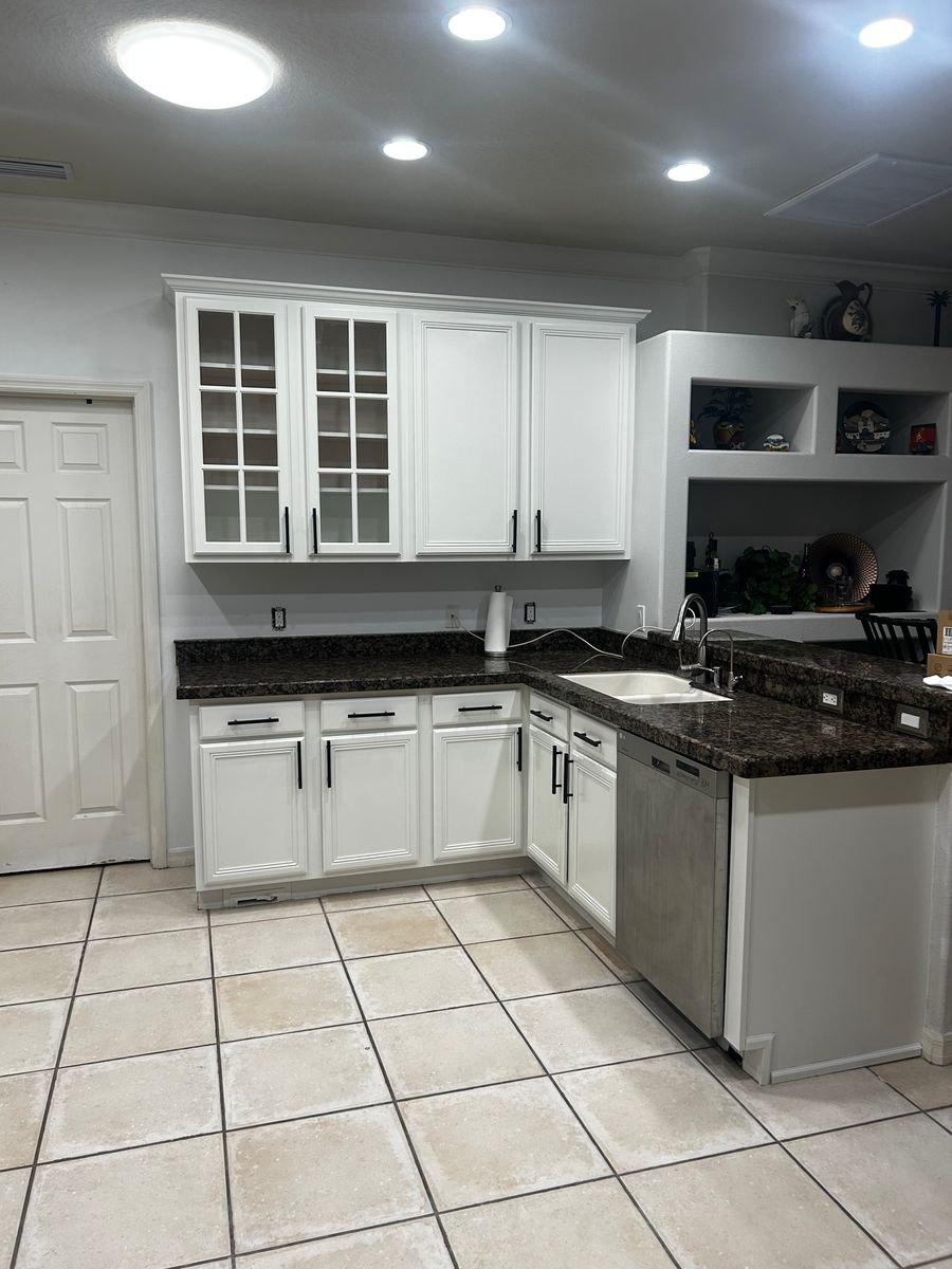Kitchen and Cabinet Refinishing for Cruz Diaz Painting LLC in Sun City Center, FL