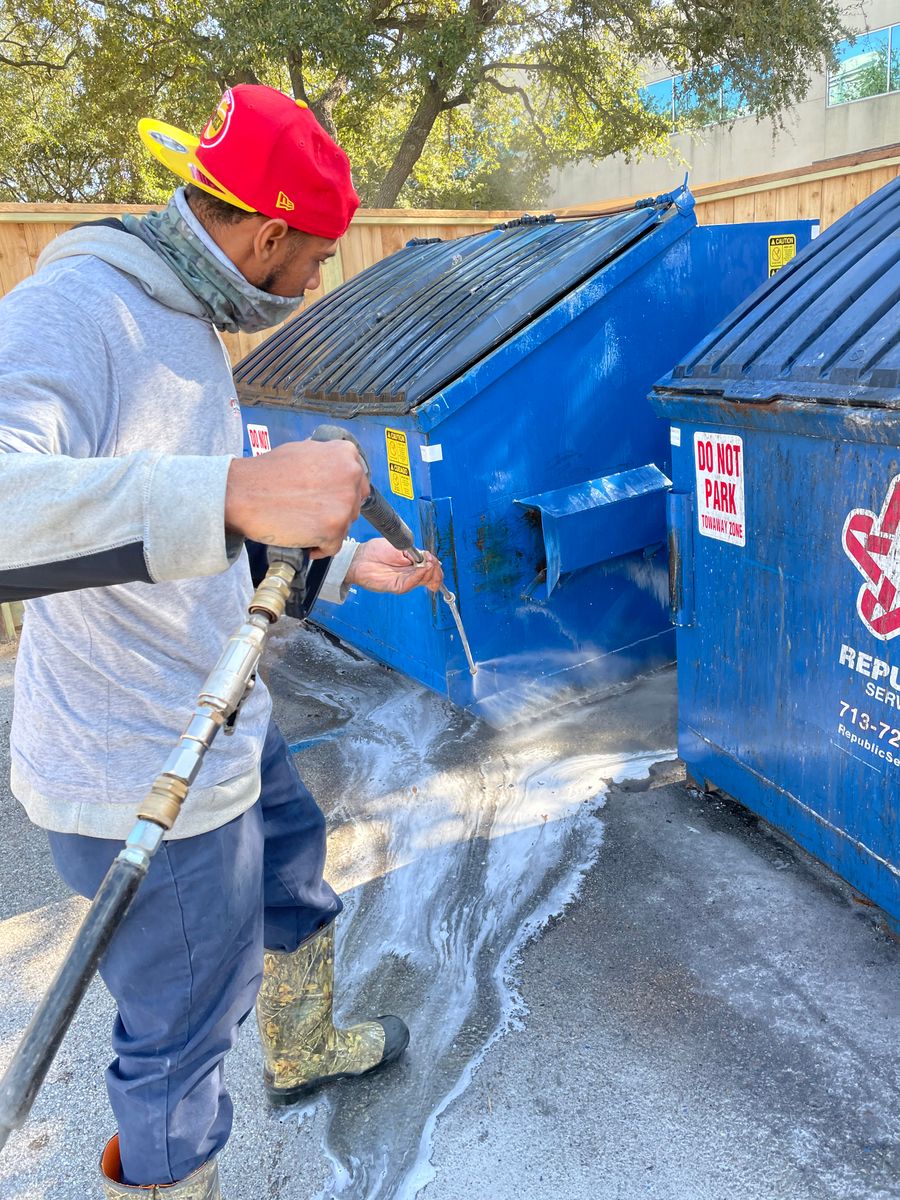 Dumpster Pad Cleaning for Power Pressure Wash in Houston, TX