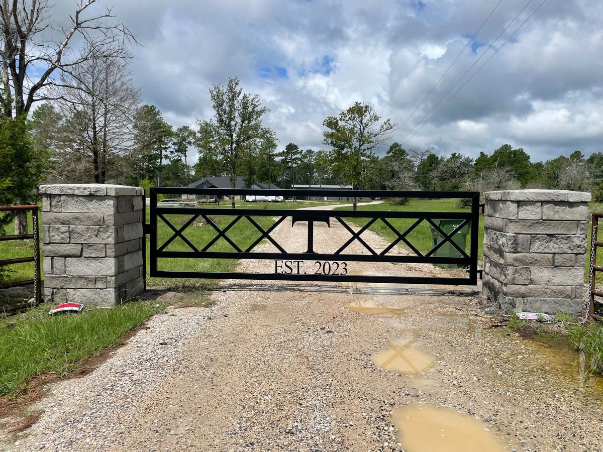 Gate Construction for Barber Metal Fabrication and Construction LLC in Huntsville, TX