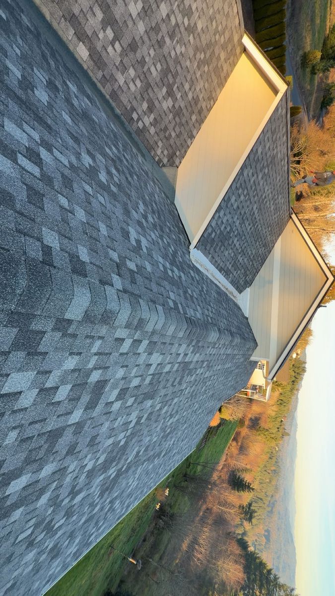 Roofing Installation for Rosas Pro Roof, LLC in Vancouver, WA