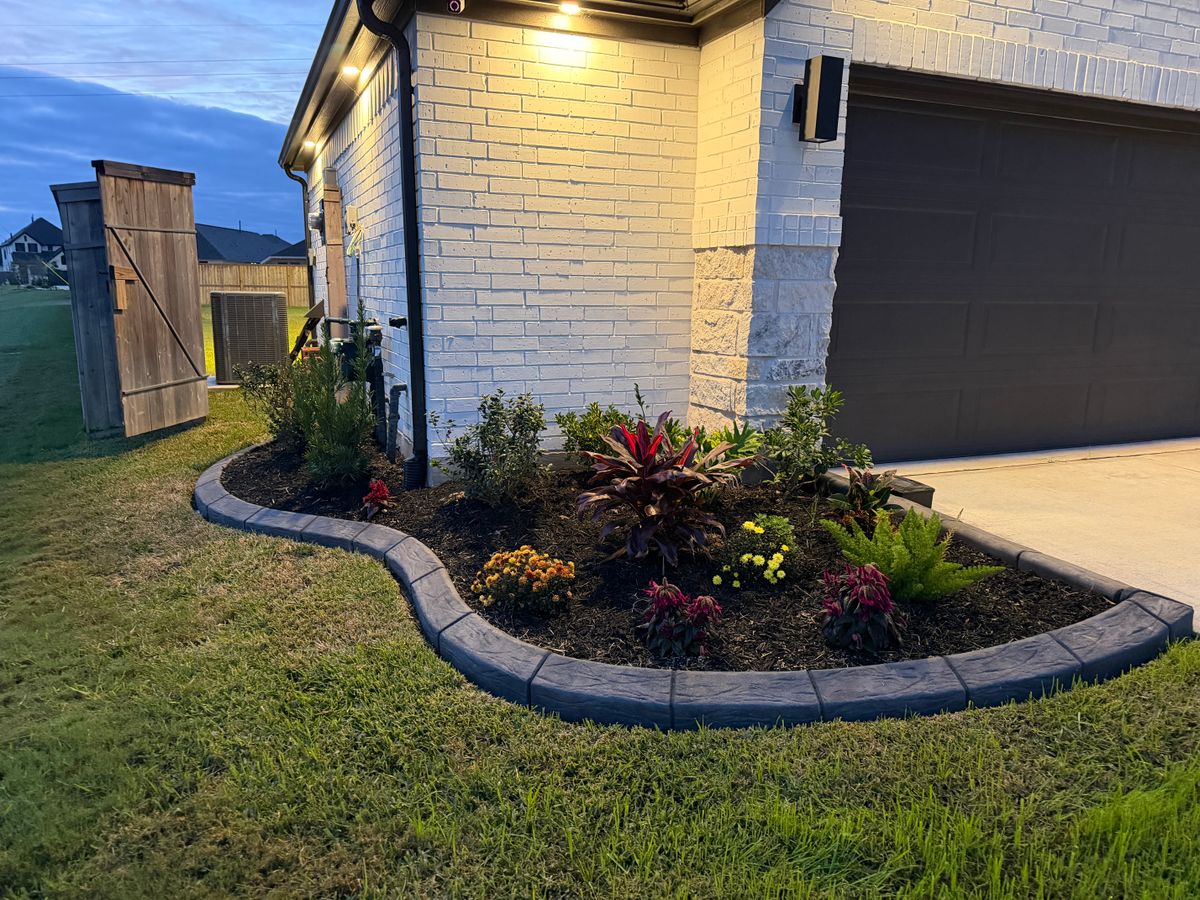 Landscaping for Texas Curb N Borders in Houston, TX