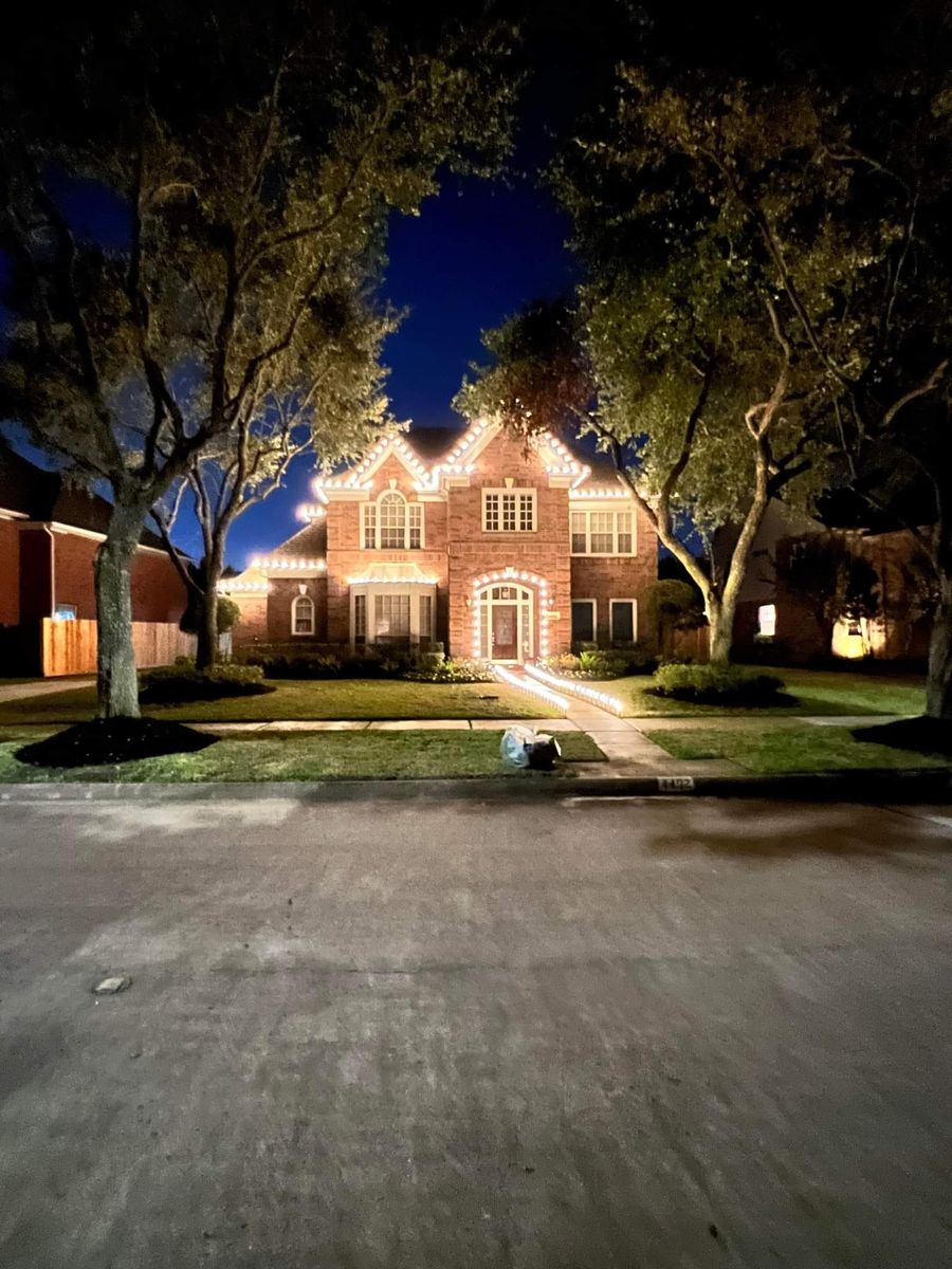 Cristmas Light Installation for Right Choice Landscaping LLC in Houston, TX
