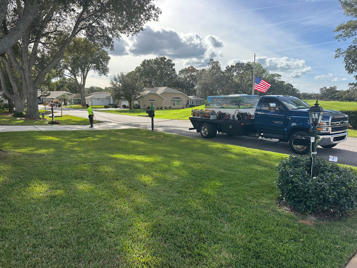 Lawn Spraying for Garrison Pest Control Inc in North Weeki Wachee, FL