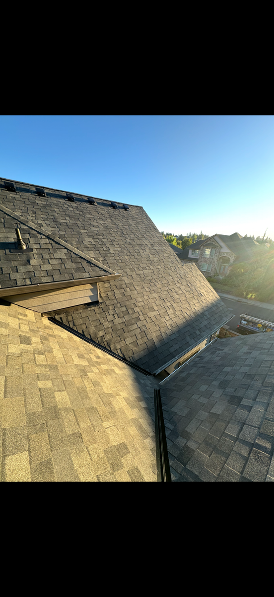 Roofing Installation for Rosas Pro Roof, LLC in Vancouver, WA