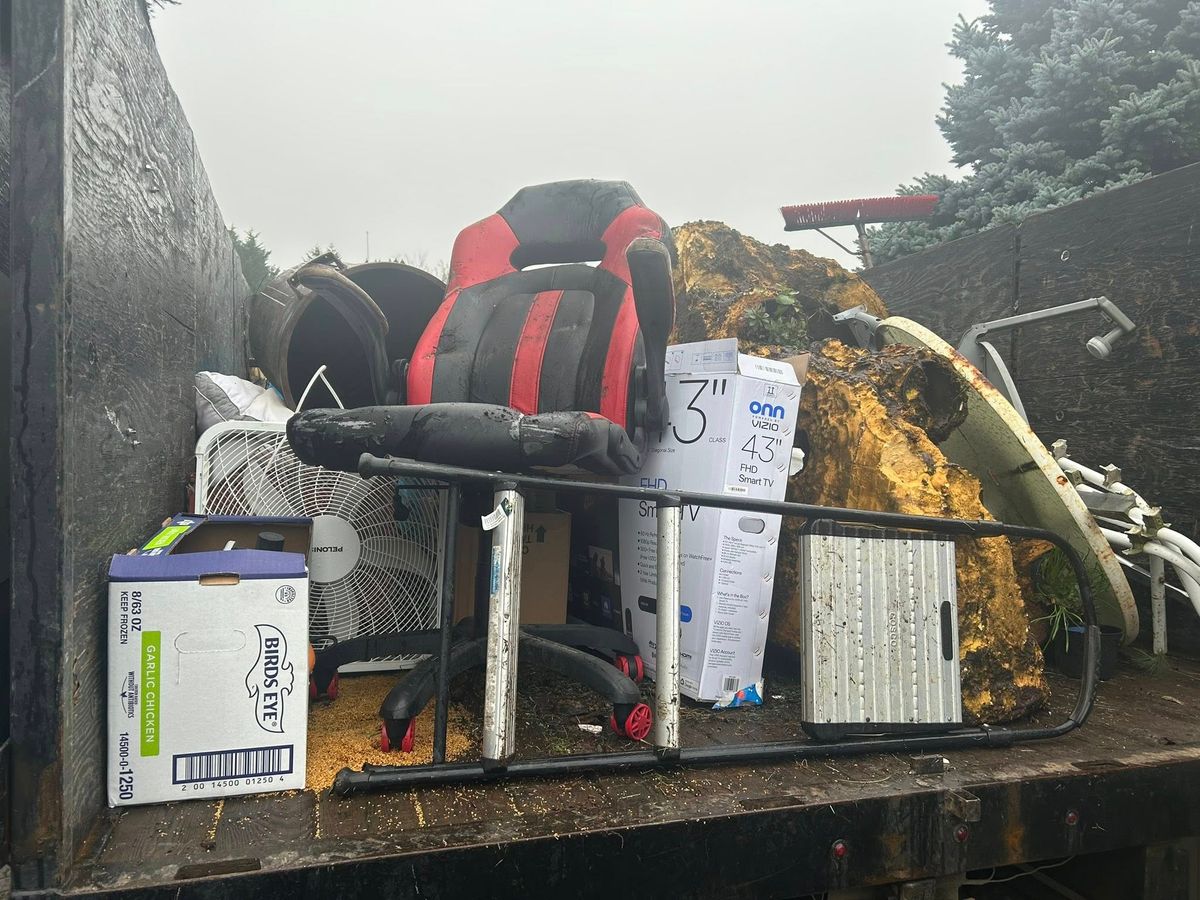 Household Junk Removal for Sol Junk Removal in Independence, OR