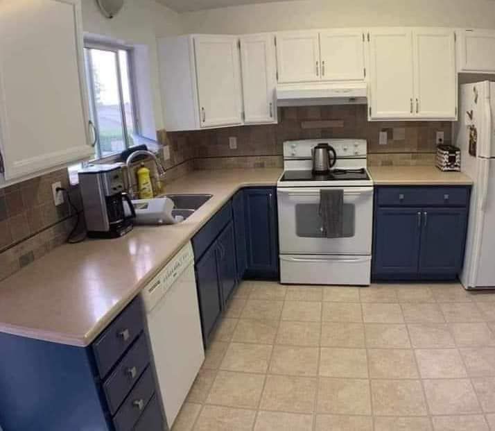 Kitchen and Cabinet Refinishing for Perfect colors painting llc in Mechanicsville, MD