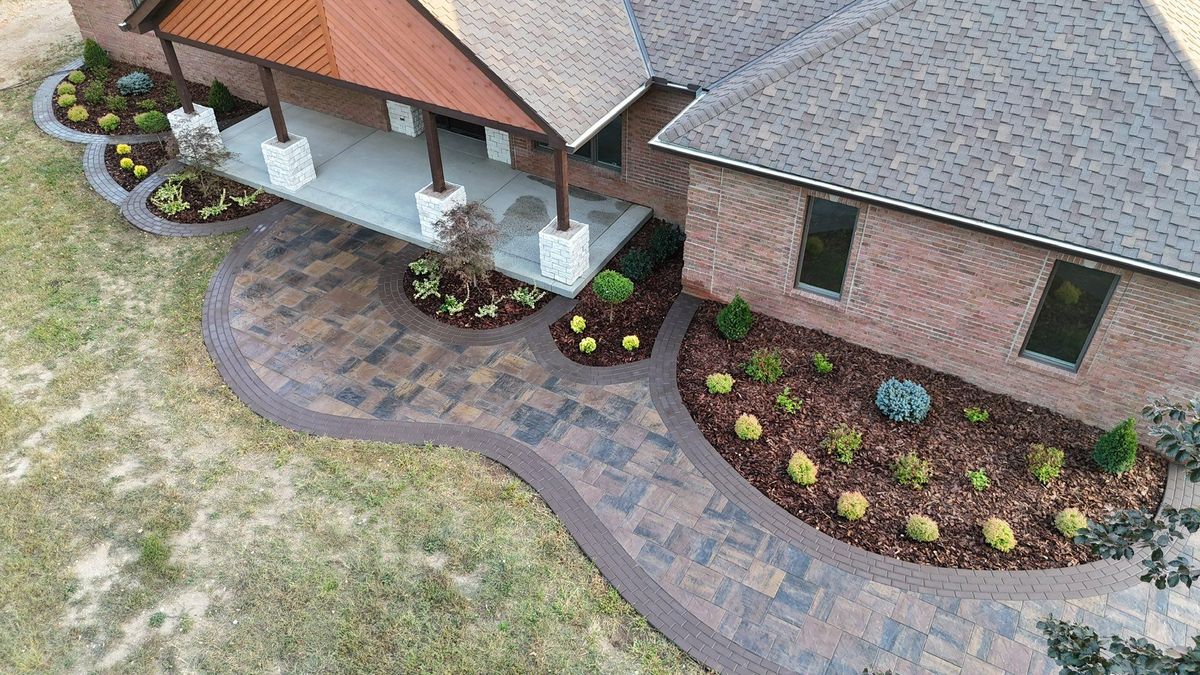 Paver Patios & Walls for Elevate Landscape & Hardscape in West Jefferson, OH