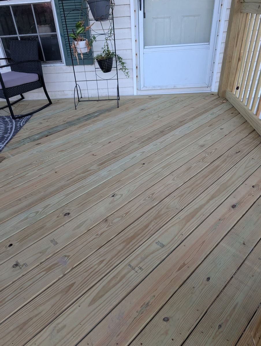 Deck & Patio Installation for Arrowhead Construction & Management in Quincy, FL