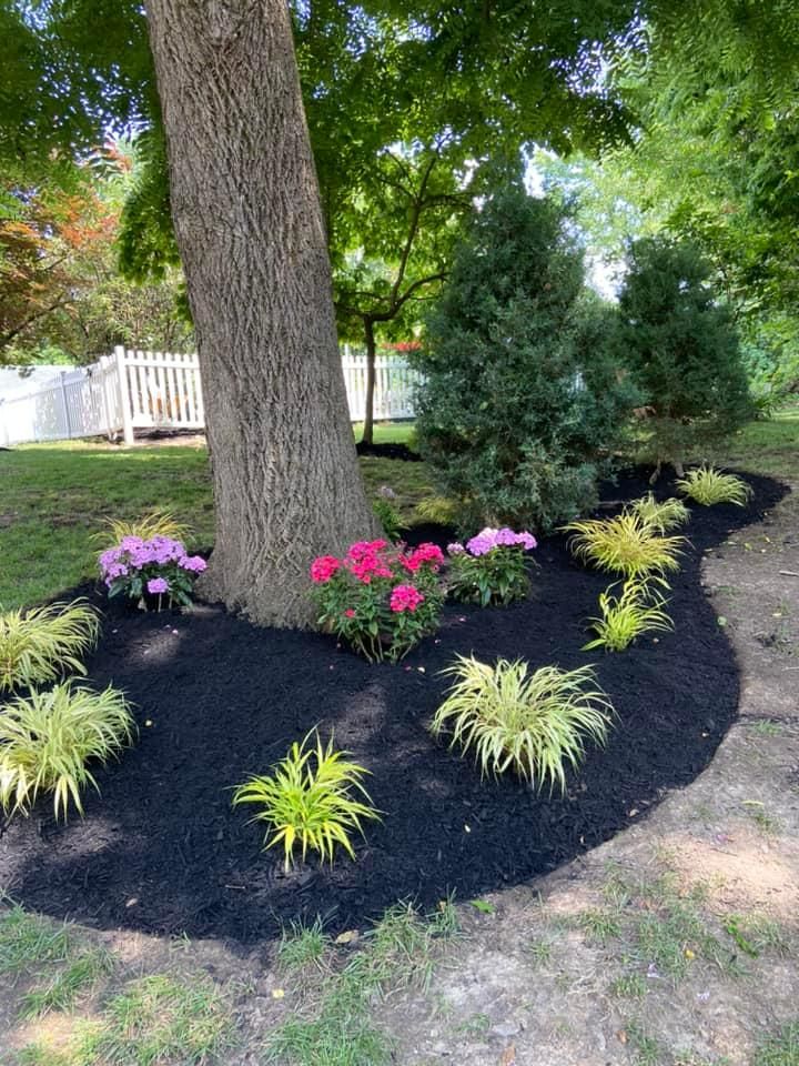 Mulching for Castle JR Landscaping & Painting LLC in Cincinnati, OH