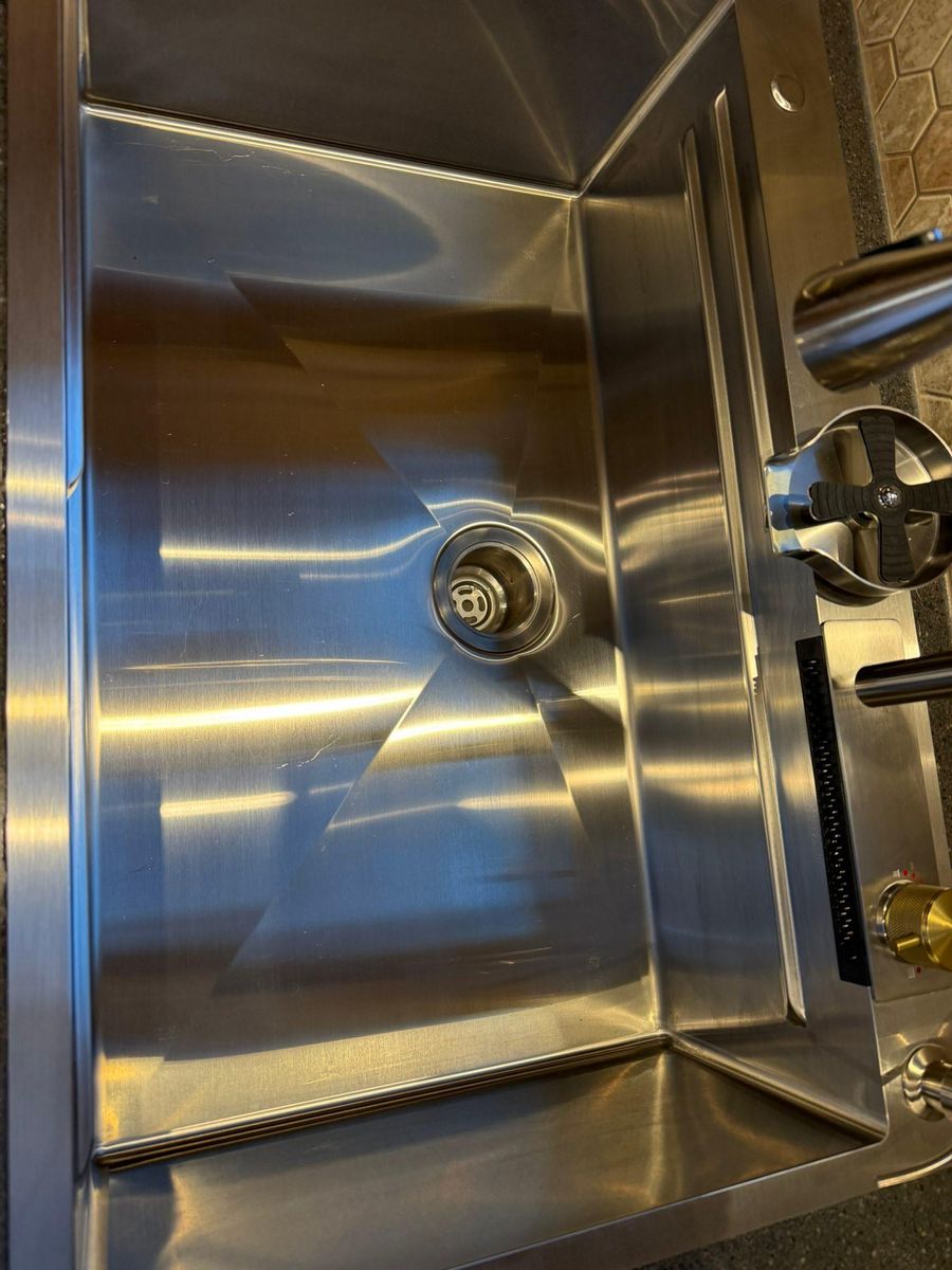 Standard Cleaning for Charikos Cleaning Company in Rock Springs, WY