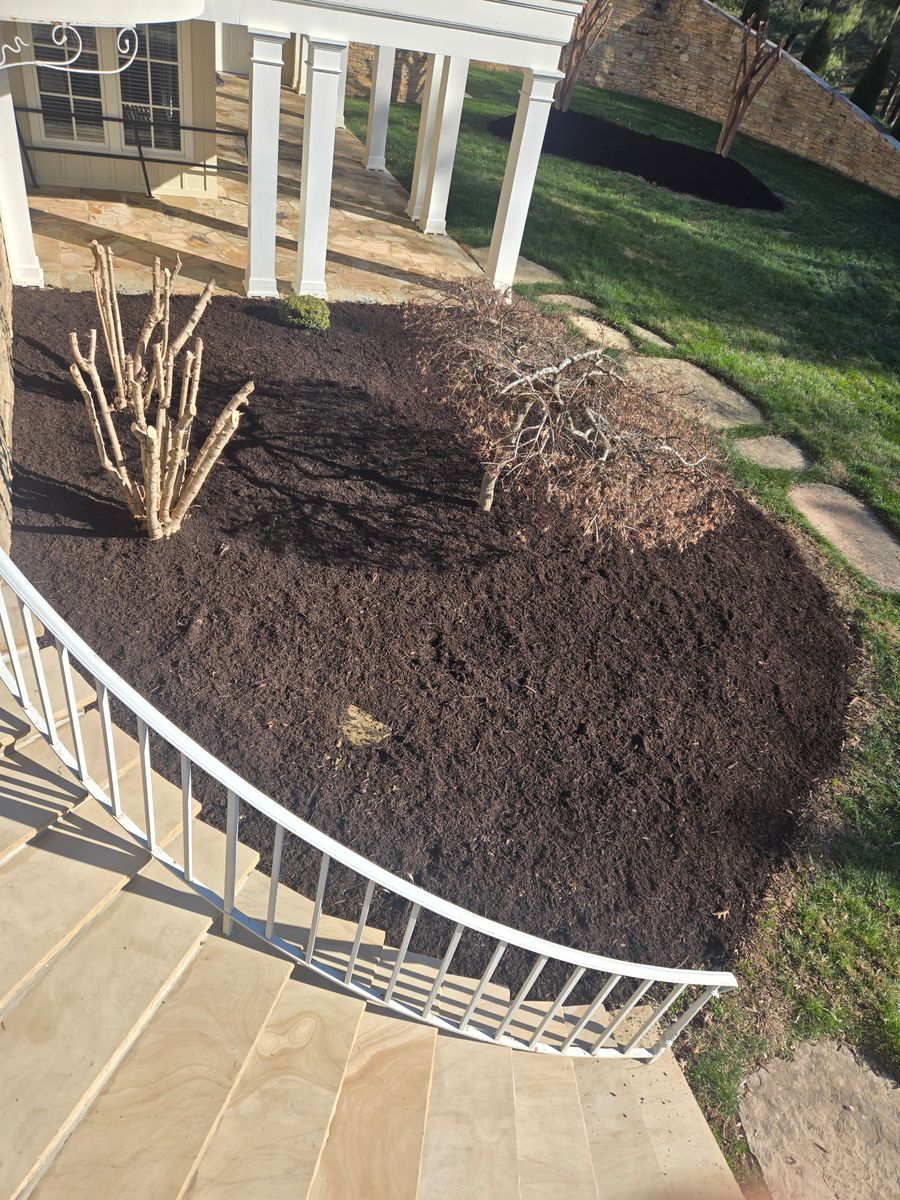Fall Clean Up for Lafollette Mulch, Stone and Lawn Care in La Follette, TN