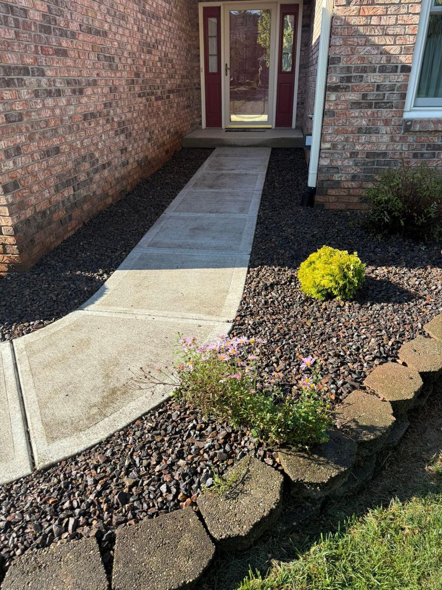 Landscaping for Bearforce Lawn Care LLC in Greenfield, IN