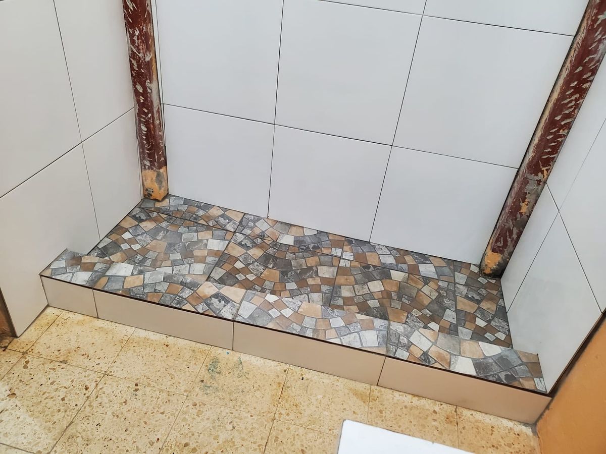 Tiling for Swaby's Handyman Services LLC in Florida City, FL