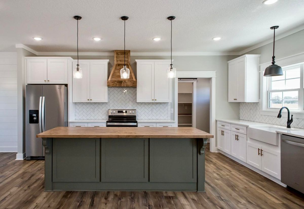 Custom Cabinet Design for Murray Trades in Patterson, GA