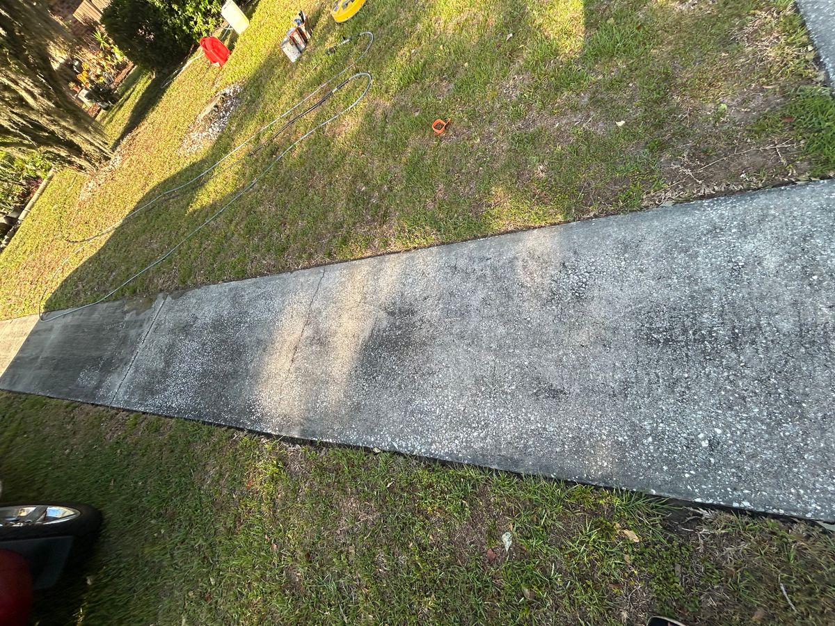 Driveway and Sidewalk Cleaning for Project Masters Group in Tampa, FL