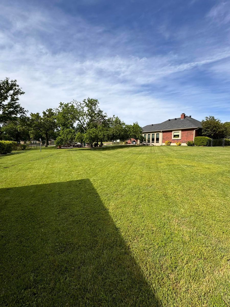 Mowing for Mora’s Lawn Services in Crowley,  TX