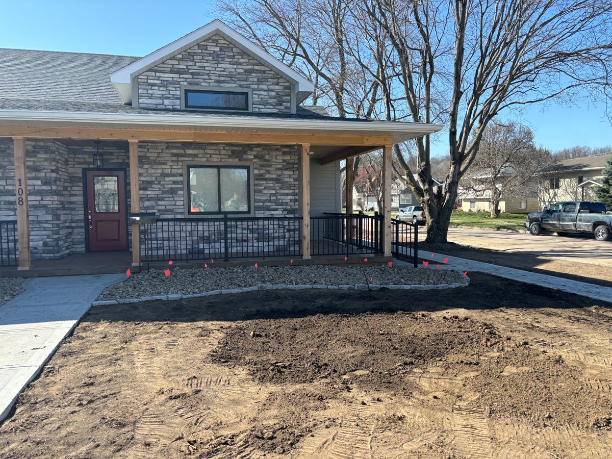 Landscape Maintenance for Thomas' Lawn Care in Maryville, MO