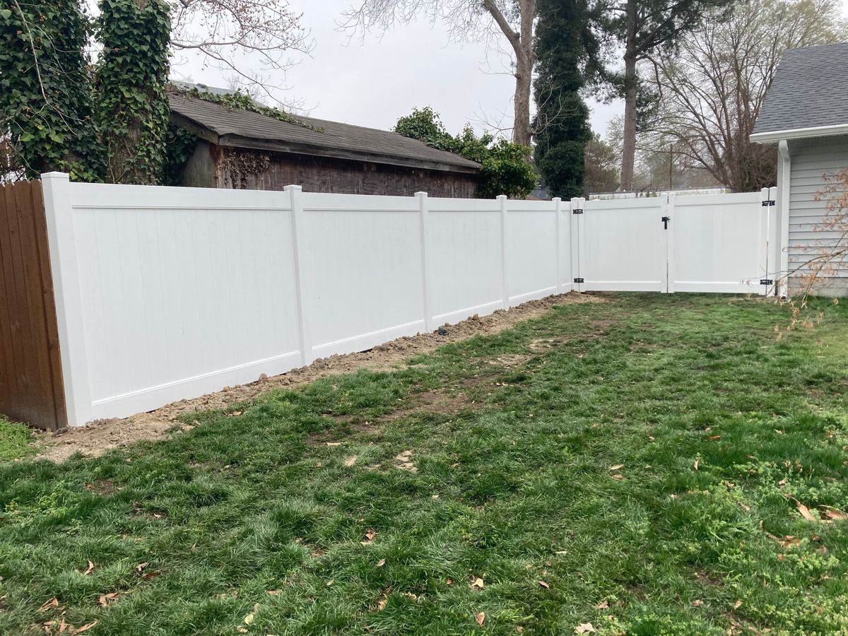 Vinyl Fencing for Sea Level Fence in Virginia Beach, VA