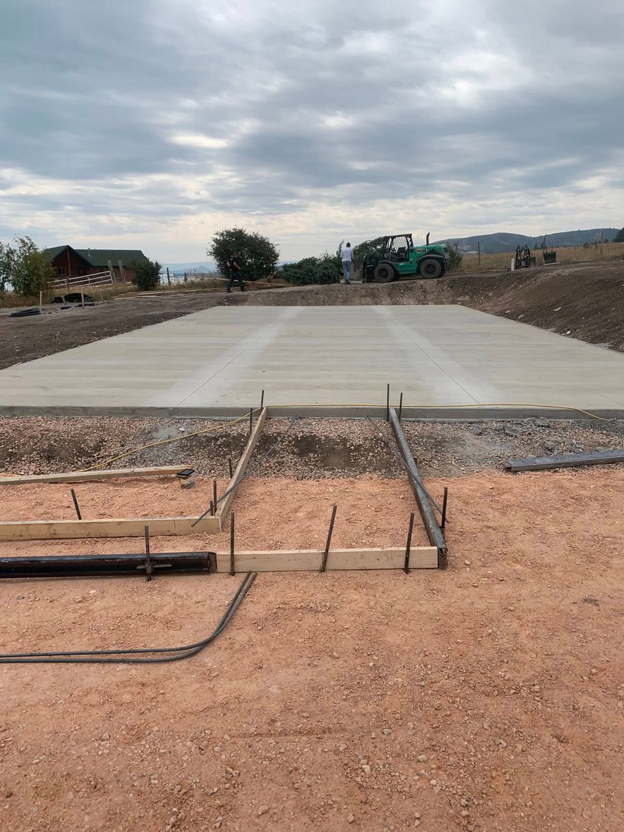 Concrete Slab Construction for Diamond Peak Concrete in Garland, UT