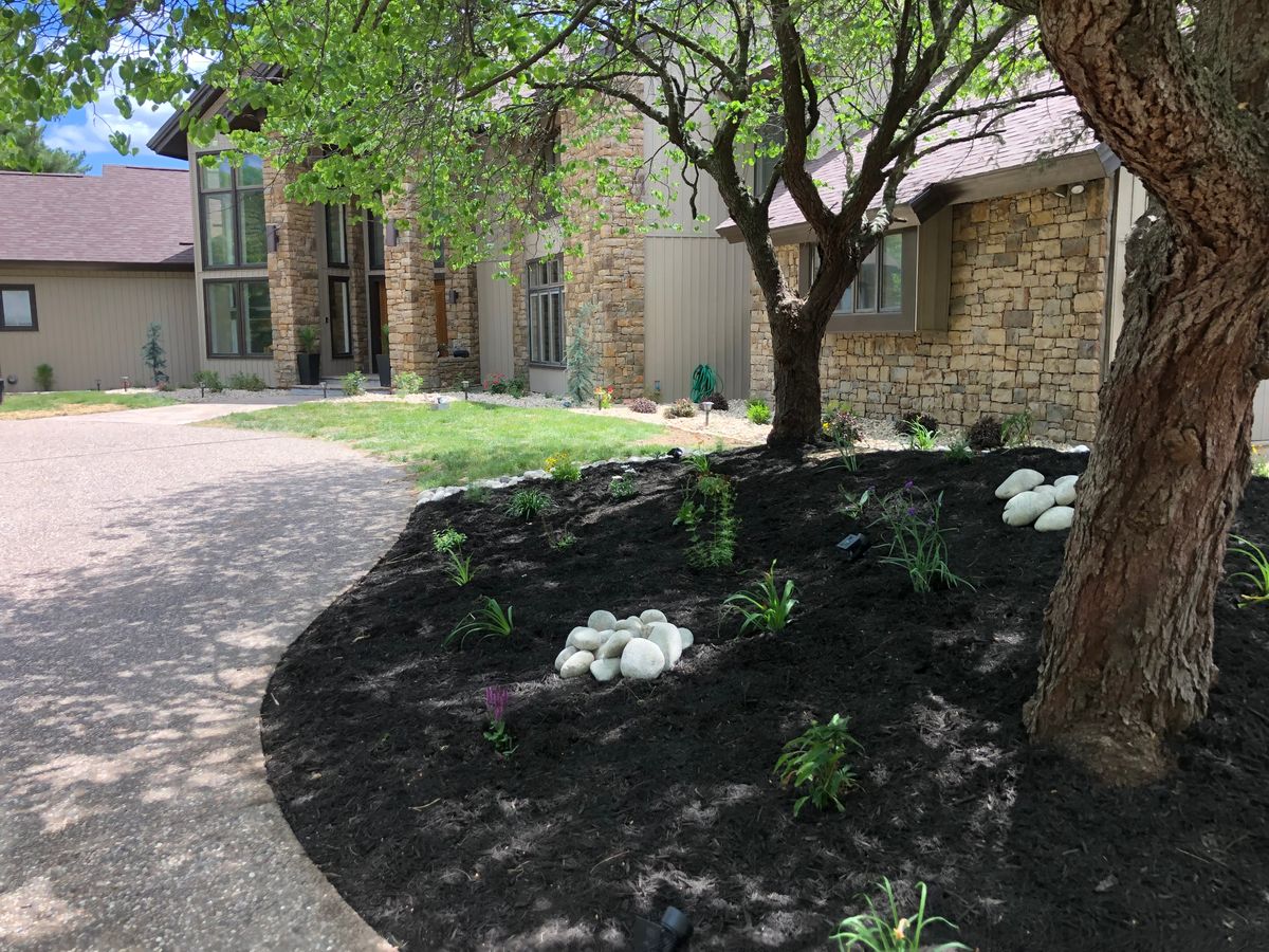 Landscape Design and Installation for Thomas' Lawn Care in Maryville, MO