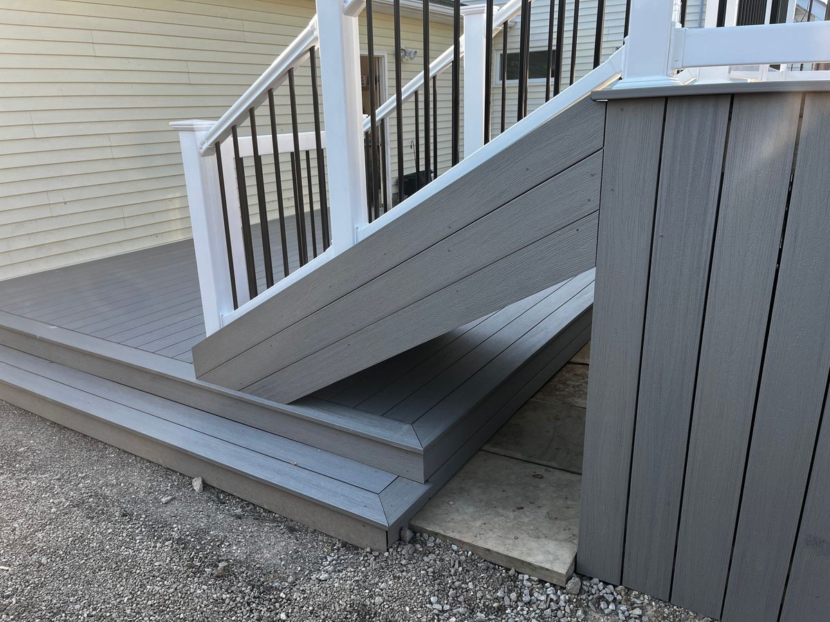 Composite Deck for Castle Fence & Deck LLC in Avon Lake, OH