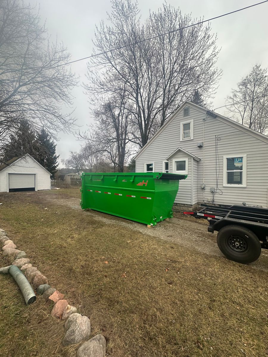Roll off Dumpster Rentals for LP Dumpsters in Galesburg, MI