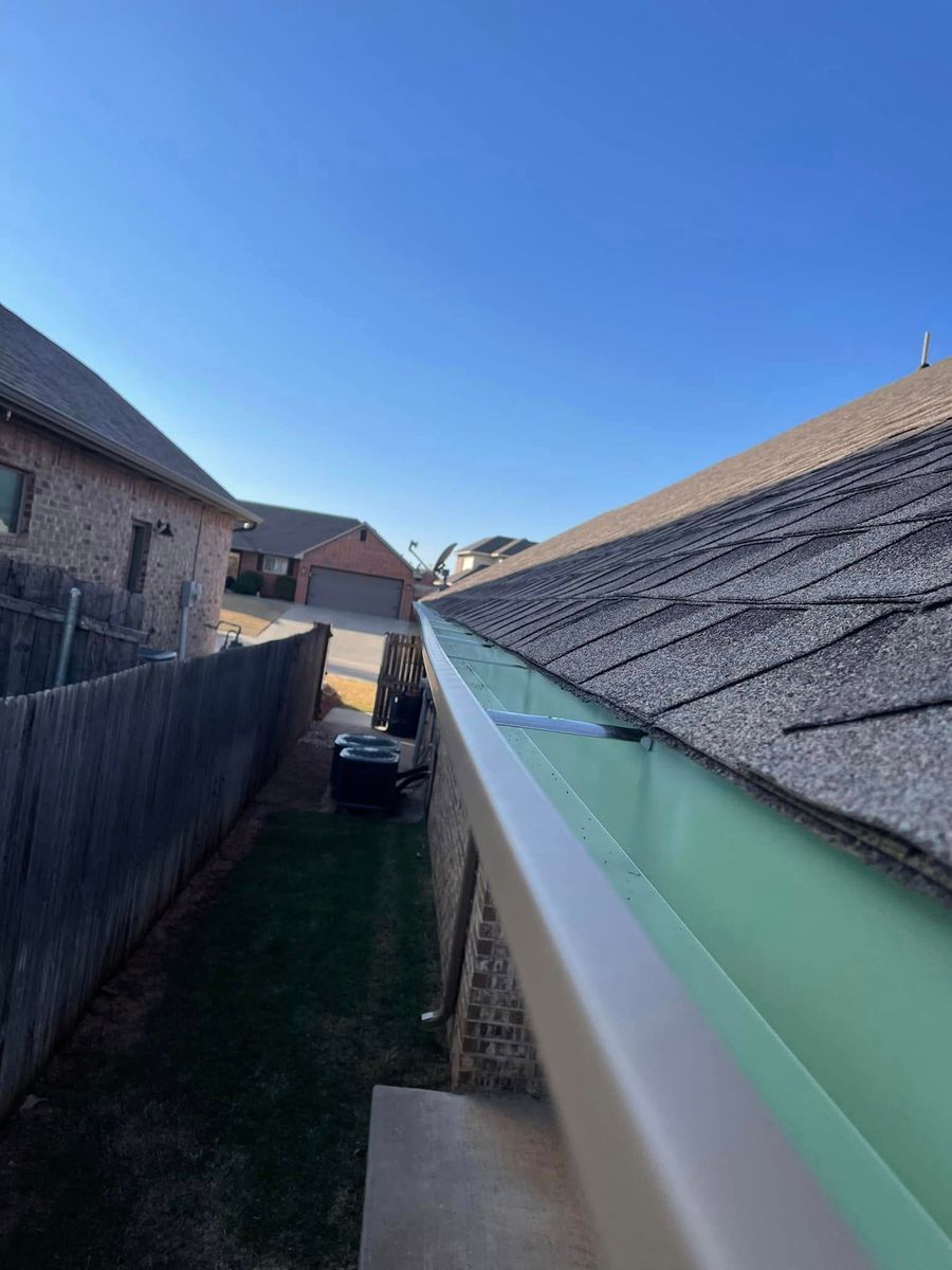 Gutter Cleaning for Skyline Gutters & Co in Yukon, OK