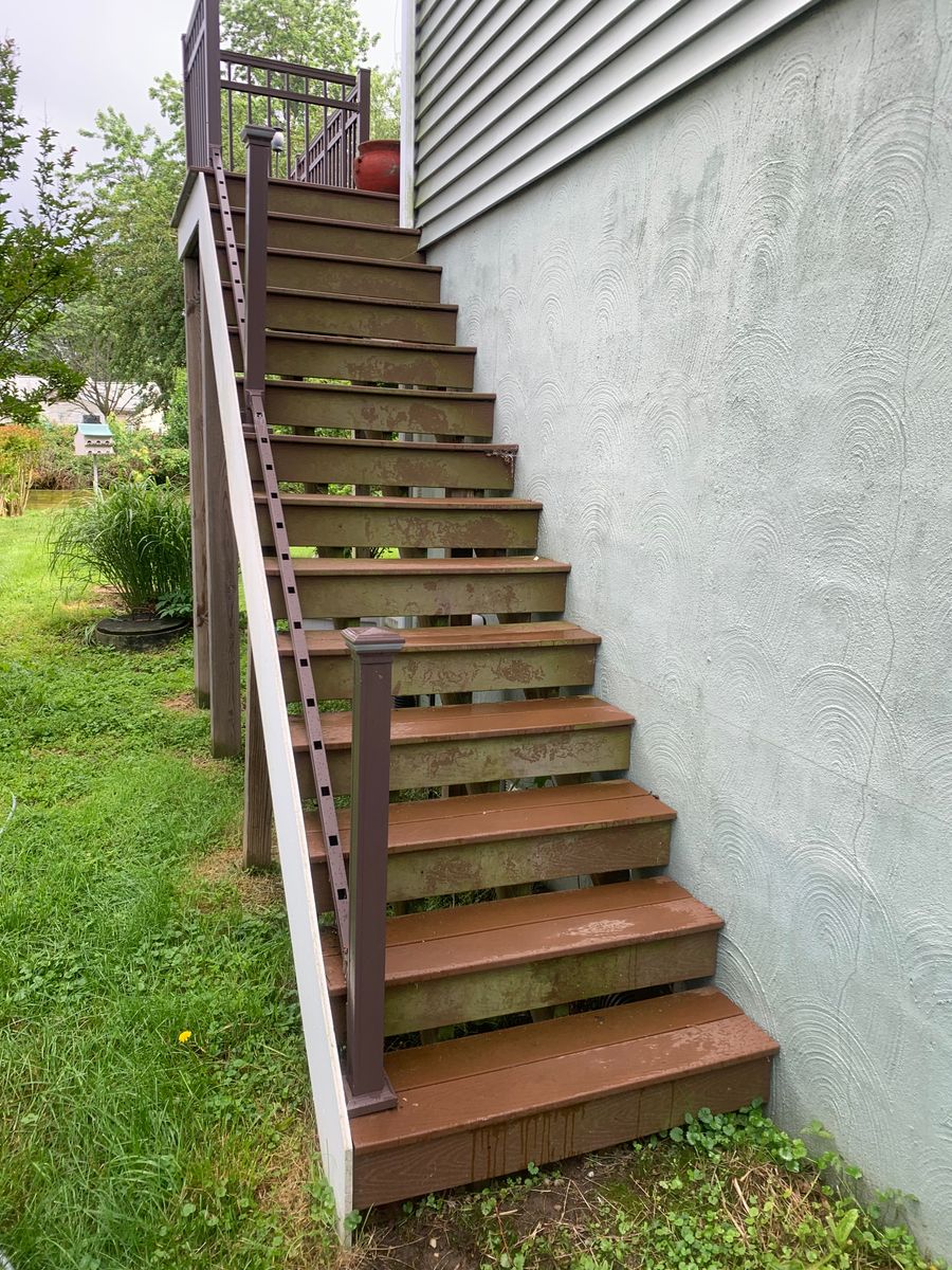 Deck and Fence Restoration for Calvert Clean Up, Pressure Washing & Hauling LLC in Pasadena, MD