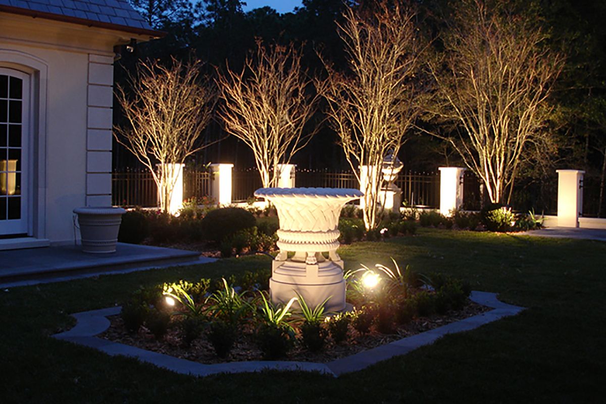 Lights for Buckeye Lawns & Landscaping LLC in Millersburg, OH