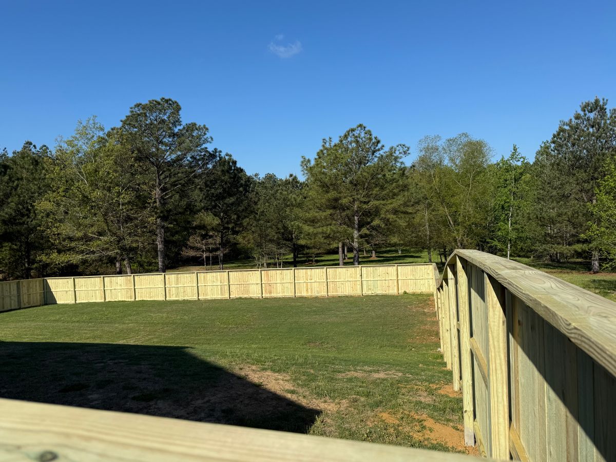 Fence Installation for Pennington Fence Co in Tupelo, MS
