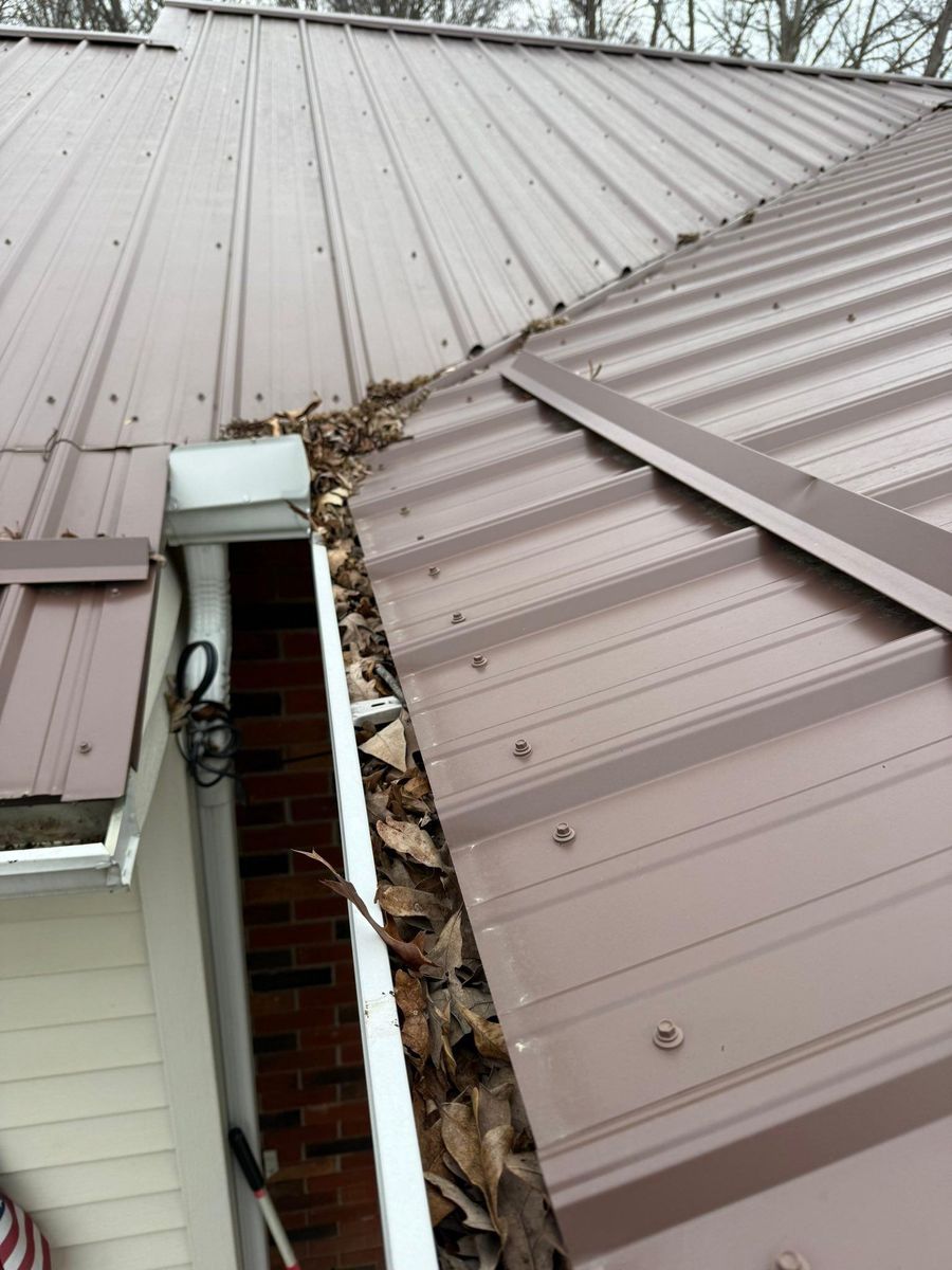 Roofing Repairs for Top Hand Roofing and Gutter in Pomeroy, OH