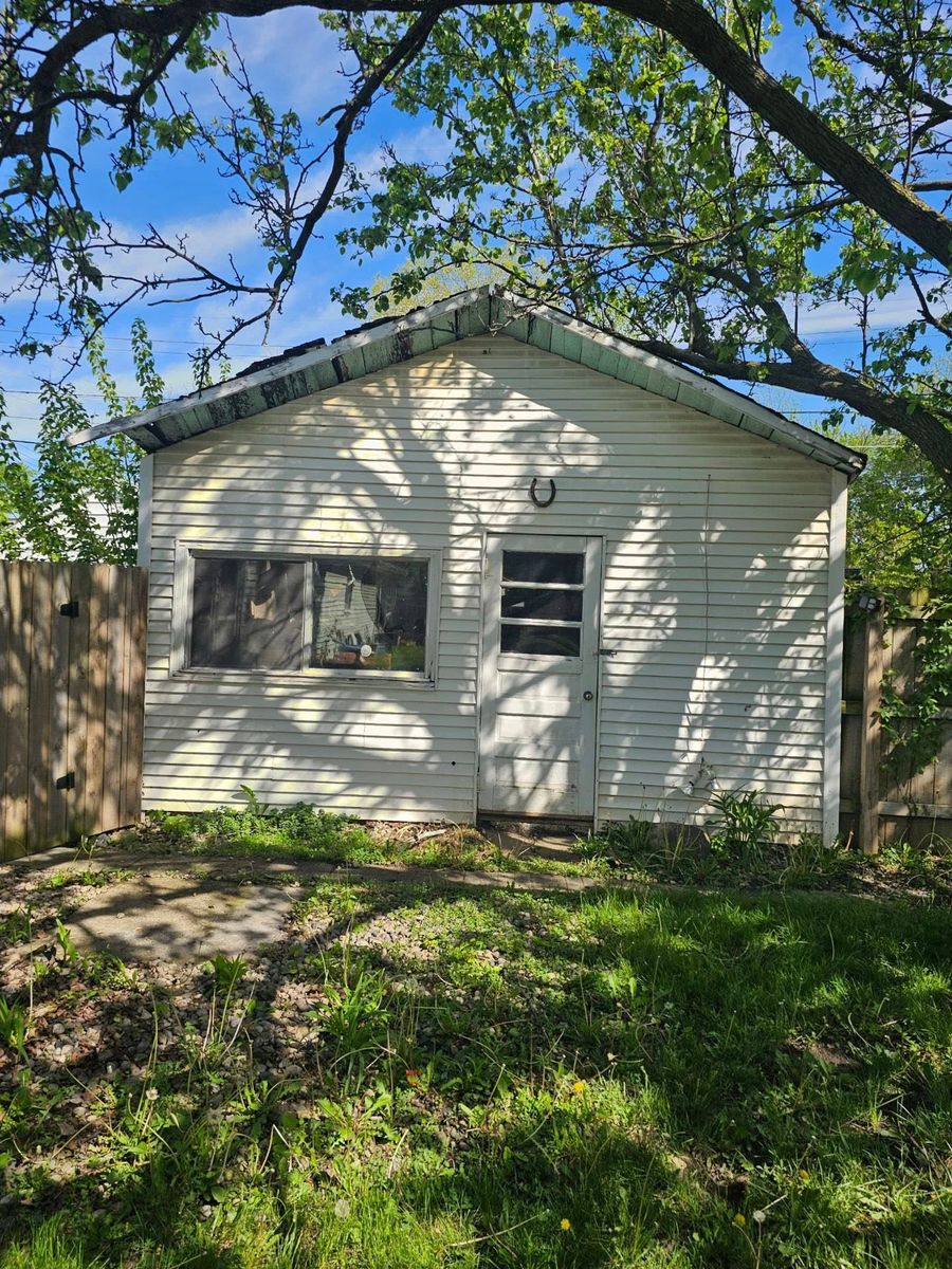 Roofing Replacement for Iron Shield Roofing and Exteriors in New Haven, IN