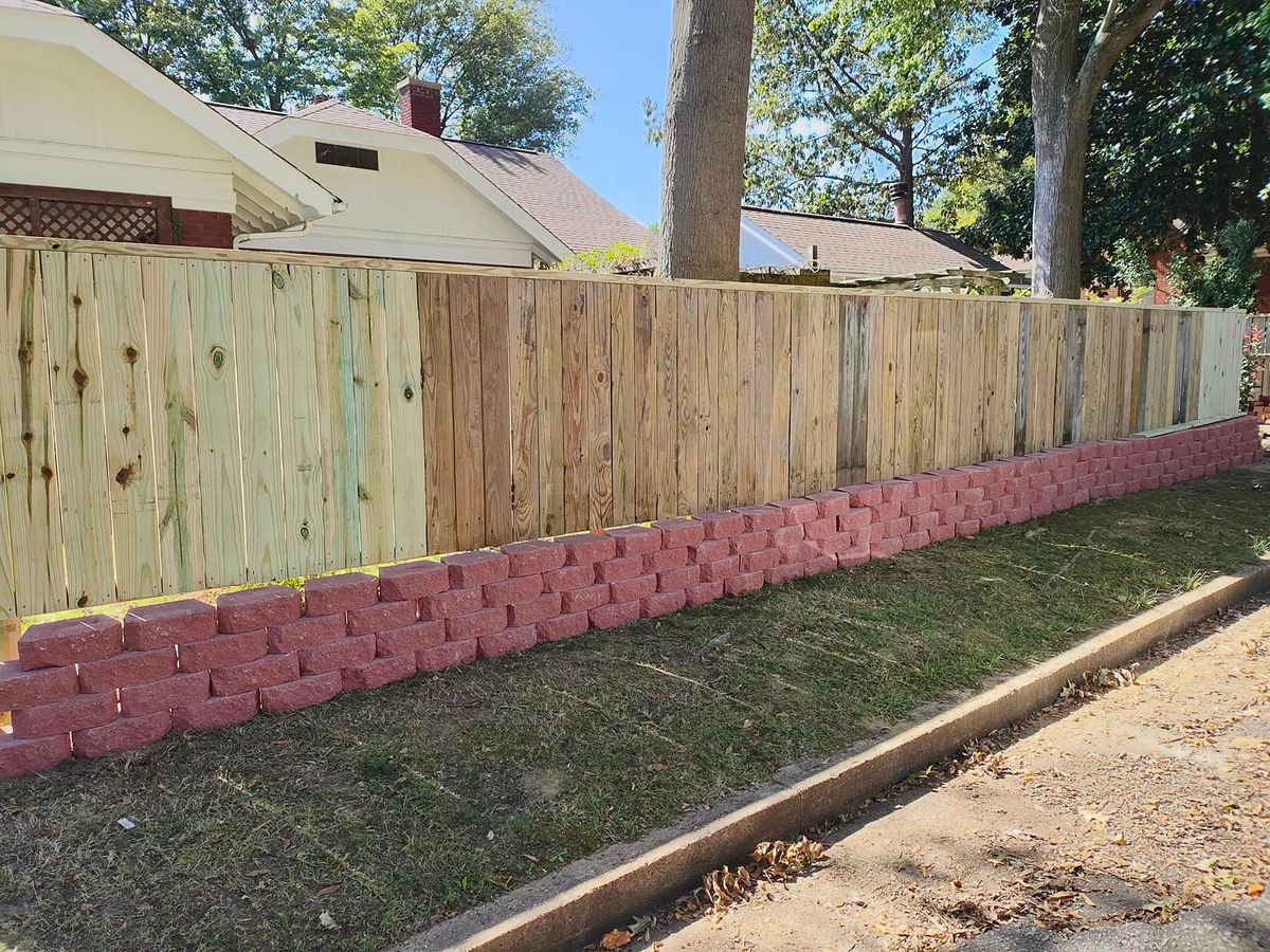 Fences for Barnes Construction TN in Covington, TN