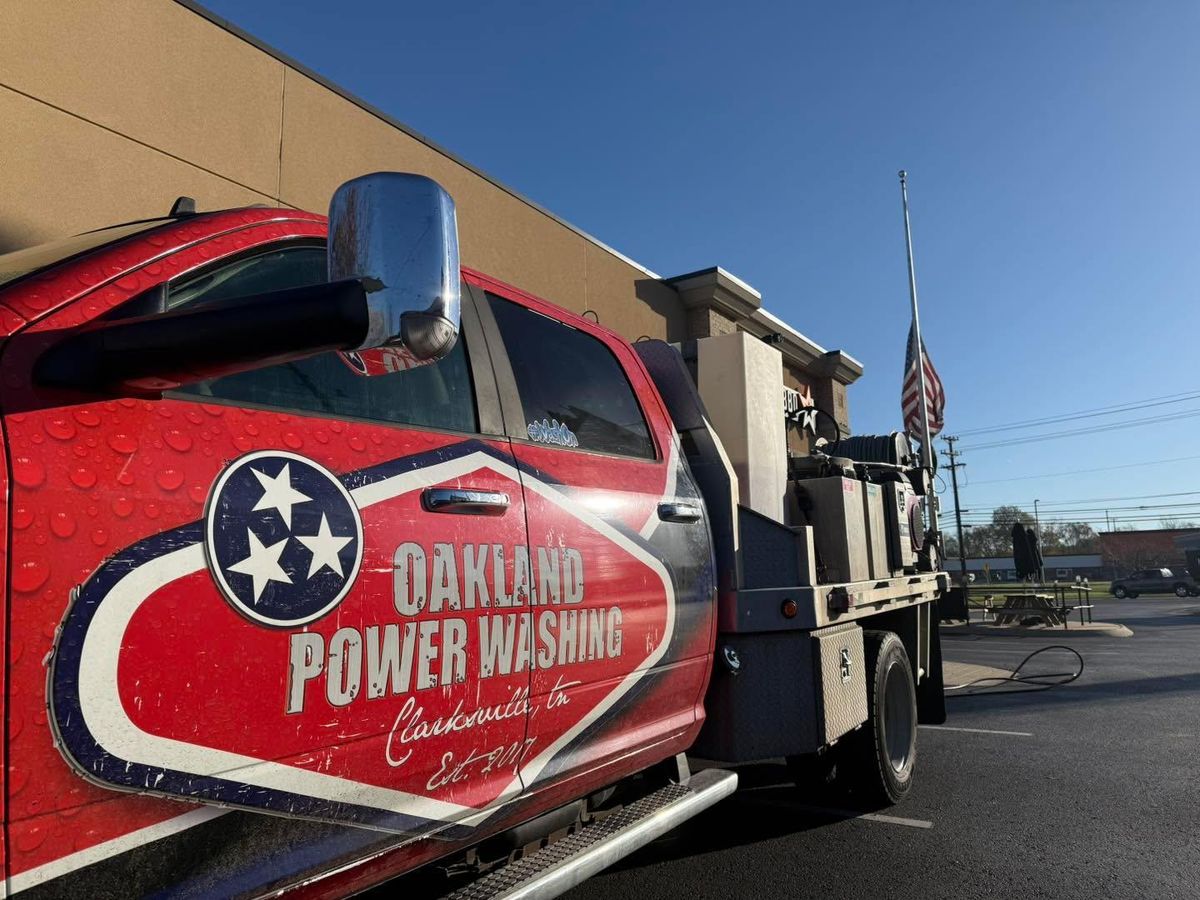Store front exterior cleaning for Oakland Power Washing in Clarksville, TN