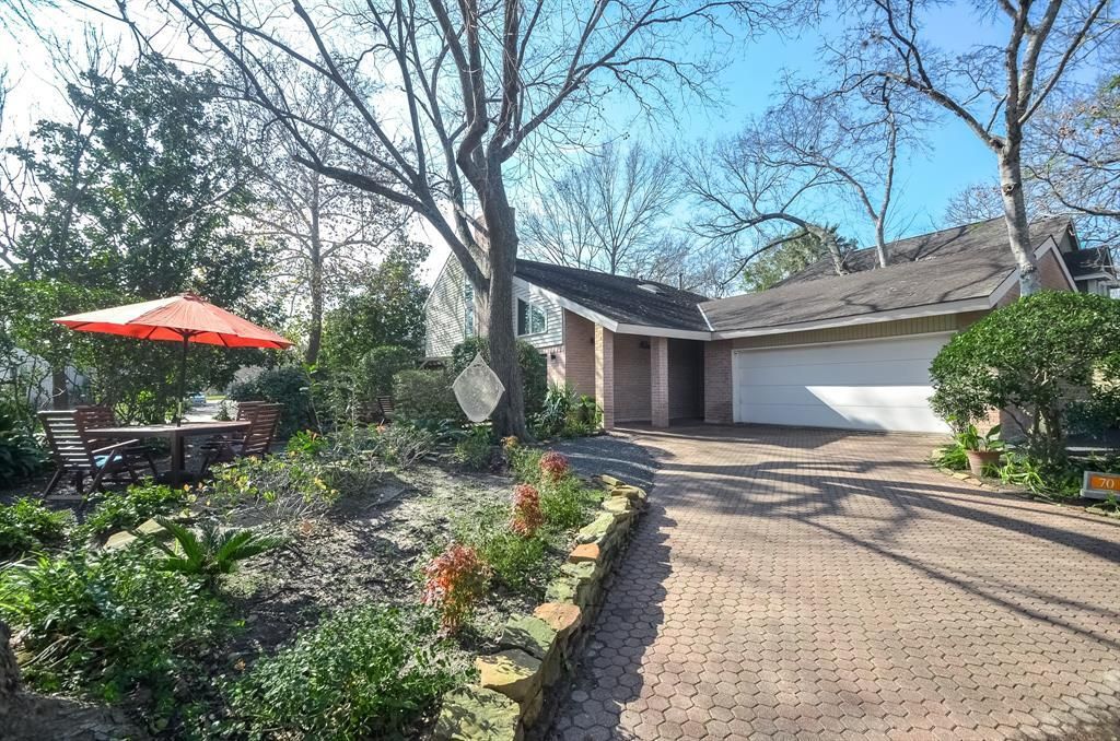 Driveway & Sidewalk Cleaning for Power Pressure Wash in Houston, TX