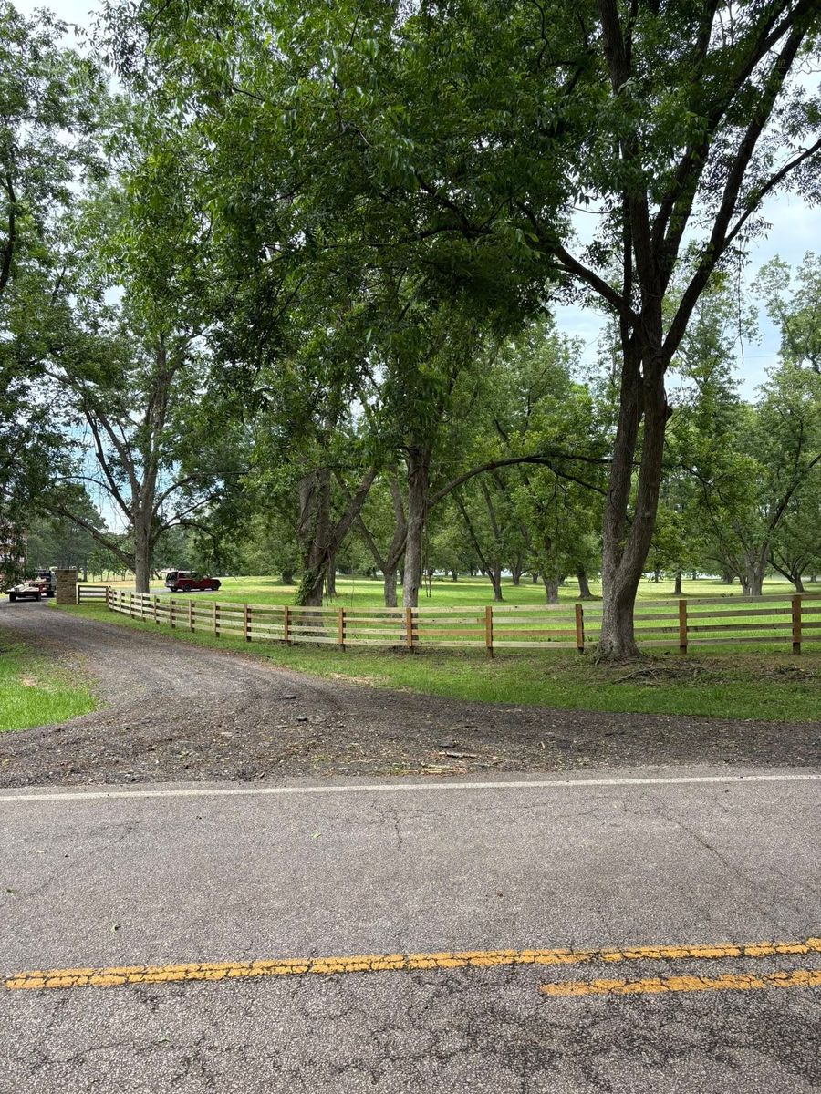 Wood Fencing for Wright Fencing, LLC in LaGrange, GA