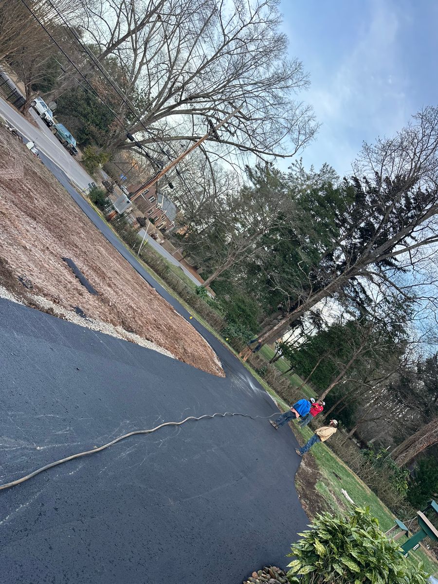 Asphalt Seal Coating for Metzler Paving and Sealcoating LLC in Jacksboro, TN