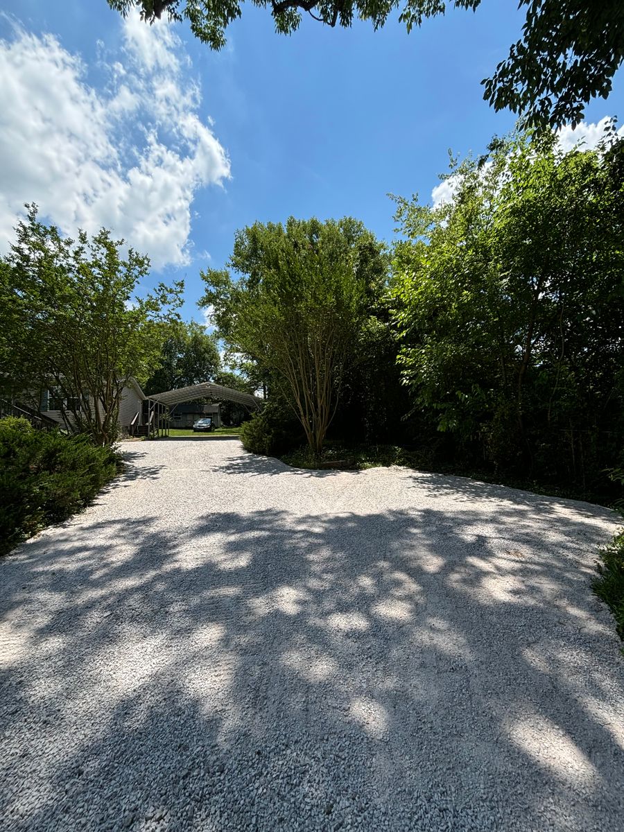 Gravel Driveways for Three Rivers Dirt Works LLC in Knoxville, TN