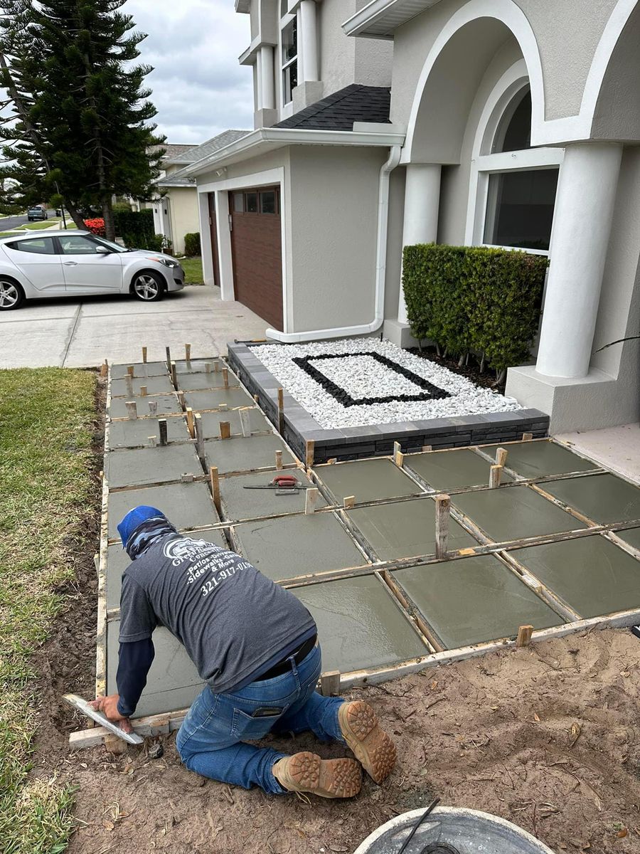 Sidewalks and Walkway Construction for Green Hammer Concrete in Palm Bay, Florida