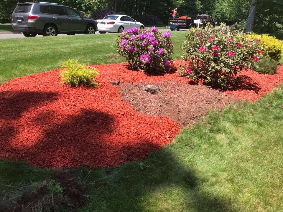 Mulch Installation for Smittys Property Maintenance LLC in Wethersfield, Connecticut